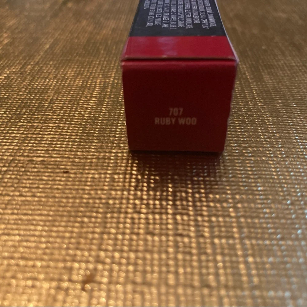 MAC RETRO MATTE LIPSTICK RUBY WOO
